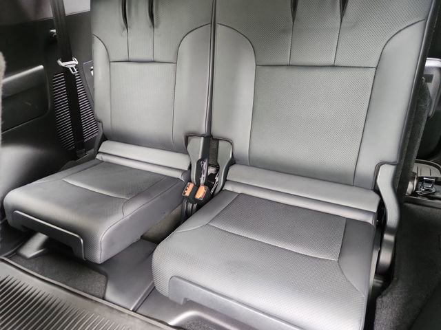 Used 2024 Lexus LX 600 4WD w/ Premium Package image 36