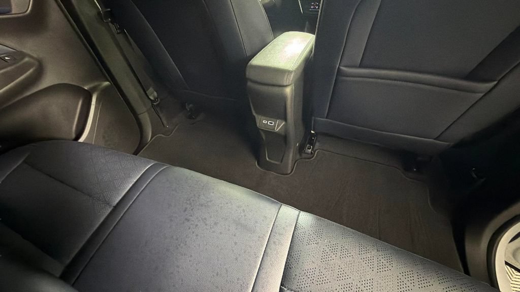 Certified 2023 Chevrolet Bolt EUV Premier FWD image 30