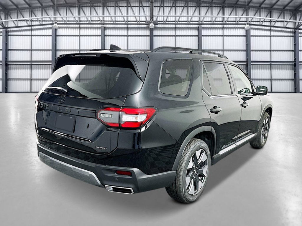 New 2026 Honda Pilot Touring image 4