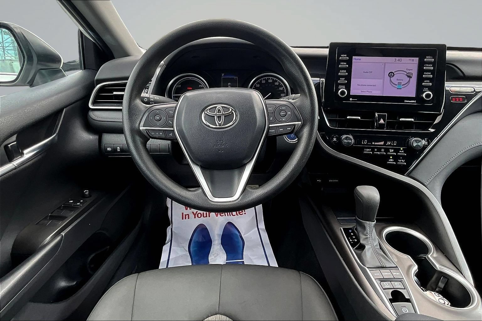 Used 2022 Toyota Camry LE FWD image 7