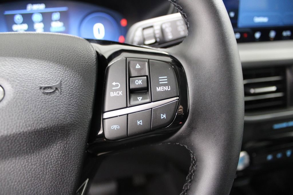 New 2025 Ford Escape SE w/ PHEV Premium Package image 38