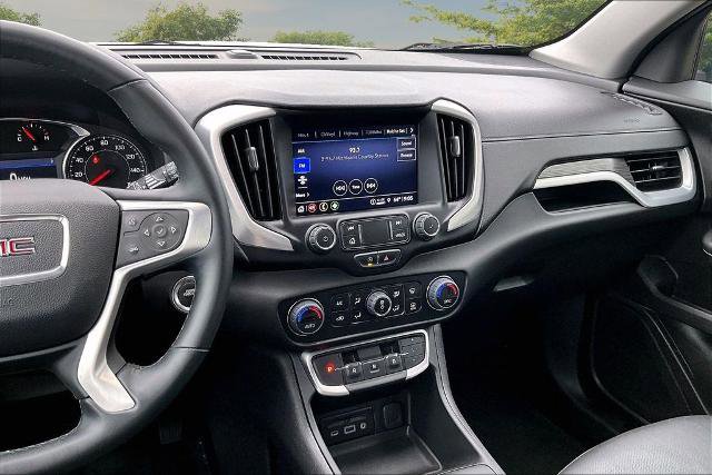Used 2024 GMC Terrain SLT image 6