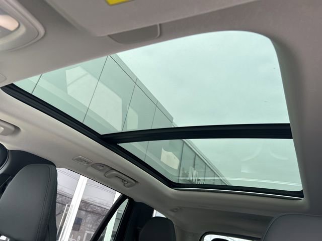 Certified 2025 Volvo XC90 B5 Plus image 27