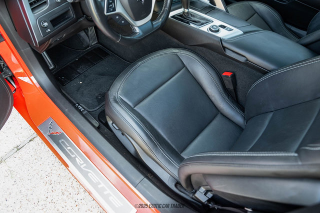 Used 2019 Chevrolet Corvette Stingray Coupe w/ Carbon Flash Badge Package image 37