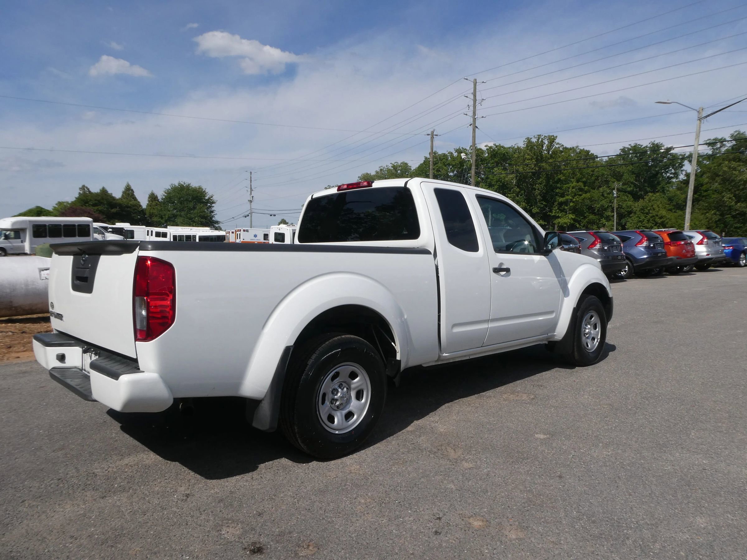 Used 2018 Nissan Frontier S RWD image 5