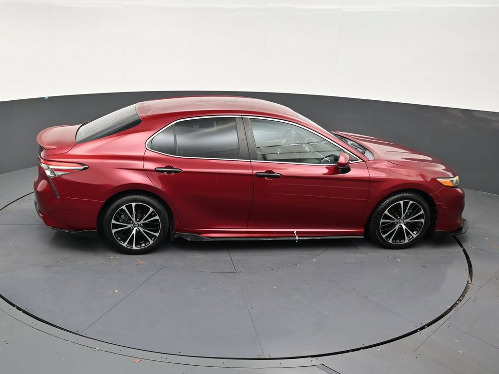 Used 2018 Toyota Camry SE FWD image 17