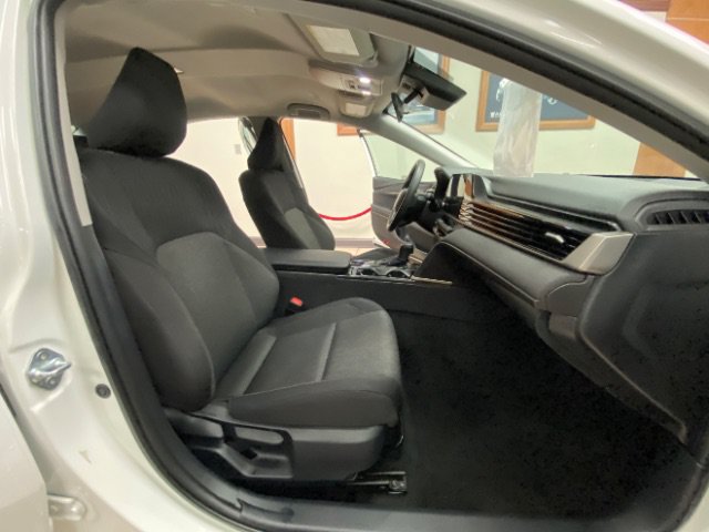 Used 2025 Toyota Camry LE FWD image 11