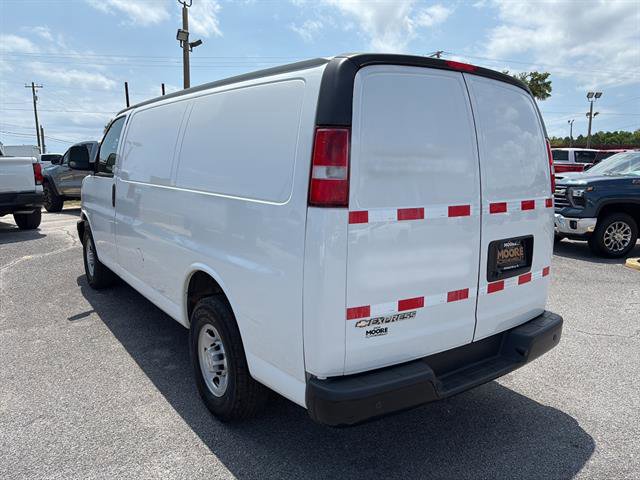 Used 2020 Chevrolet Express 2500 RWD image 6