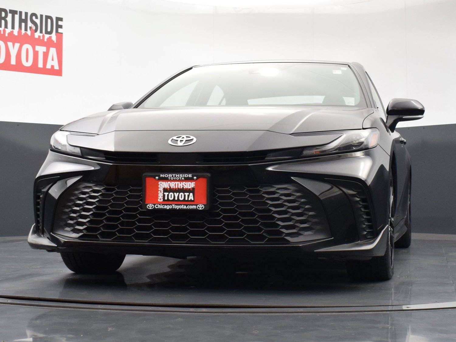 Used 2025 Toyota Camry SE FWD image 30