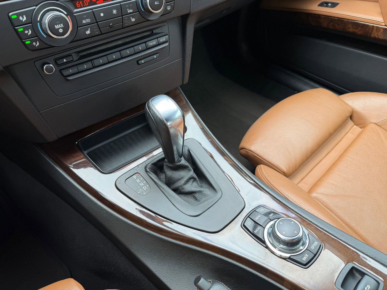 Used 2011 BMW 335i Convertible RWD image 27