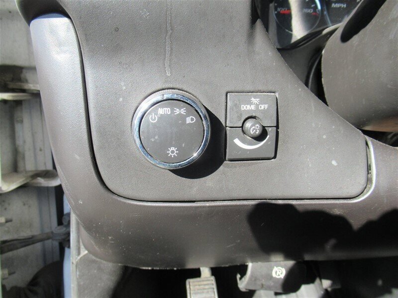 Used 2014 Chevrolet Express 2500 RWD image 16