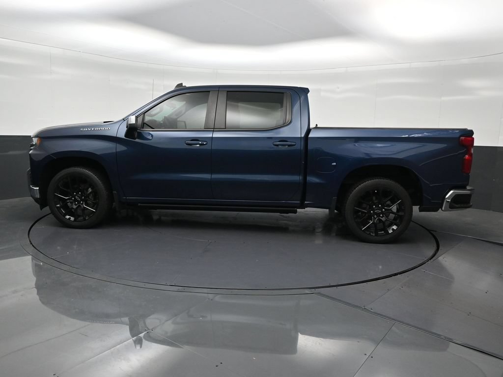Used 2022 Chevrolet Silverado 1500 LT RWD image 2