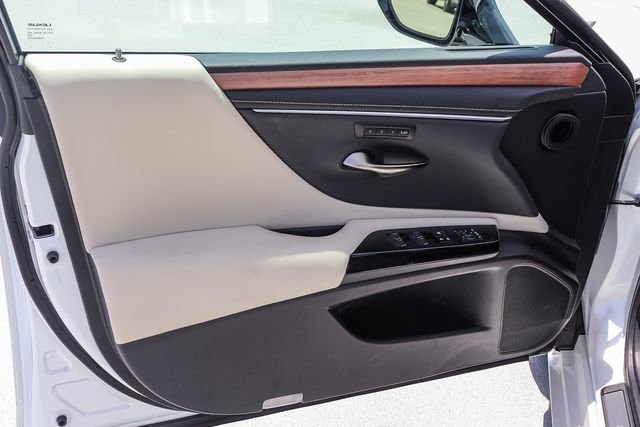 Used 2025 Lexus ES 350 w/ Premium Package FWD image 24