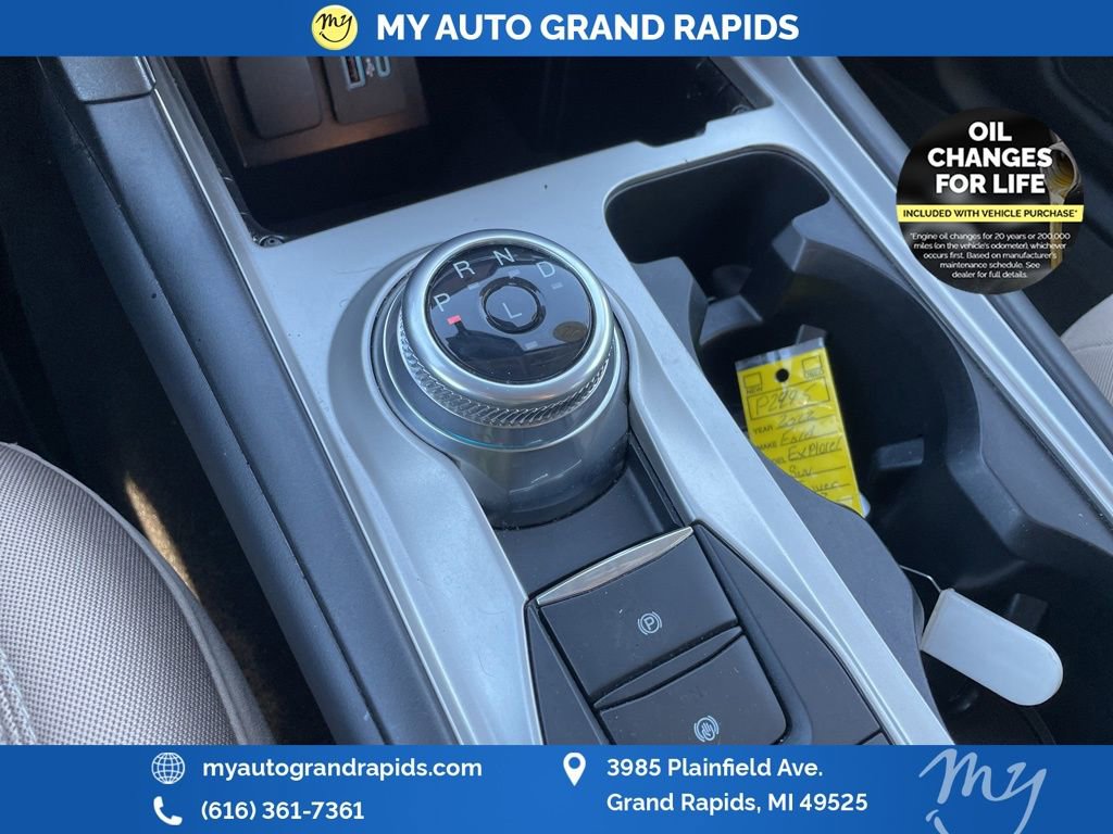 Used 2022 Ford Explorer XLT w/ Class IV Trailer Tow Package image 25