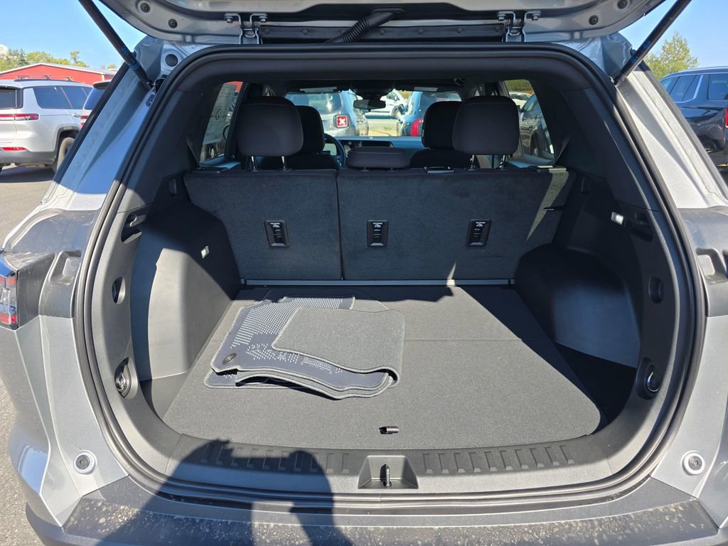 New 2026 Chevrolet Equinox LT image 7