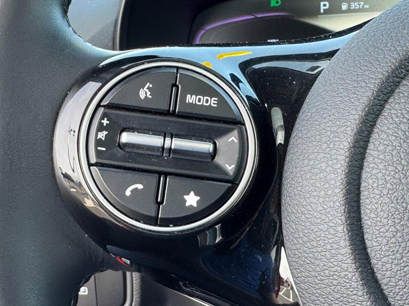 Used 2025 Kia Soul EX image 17