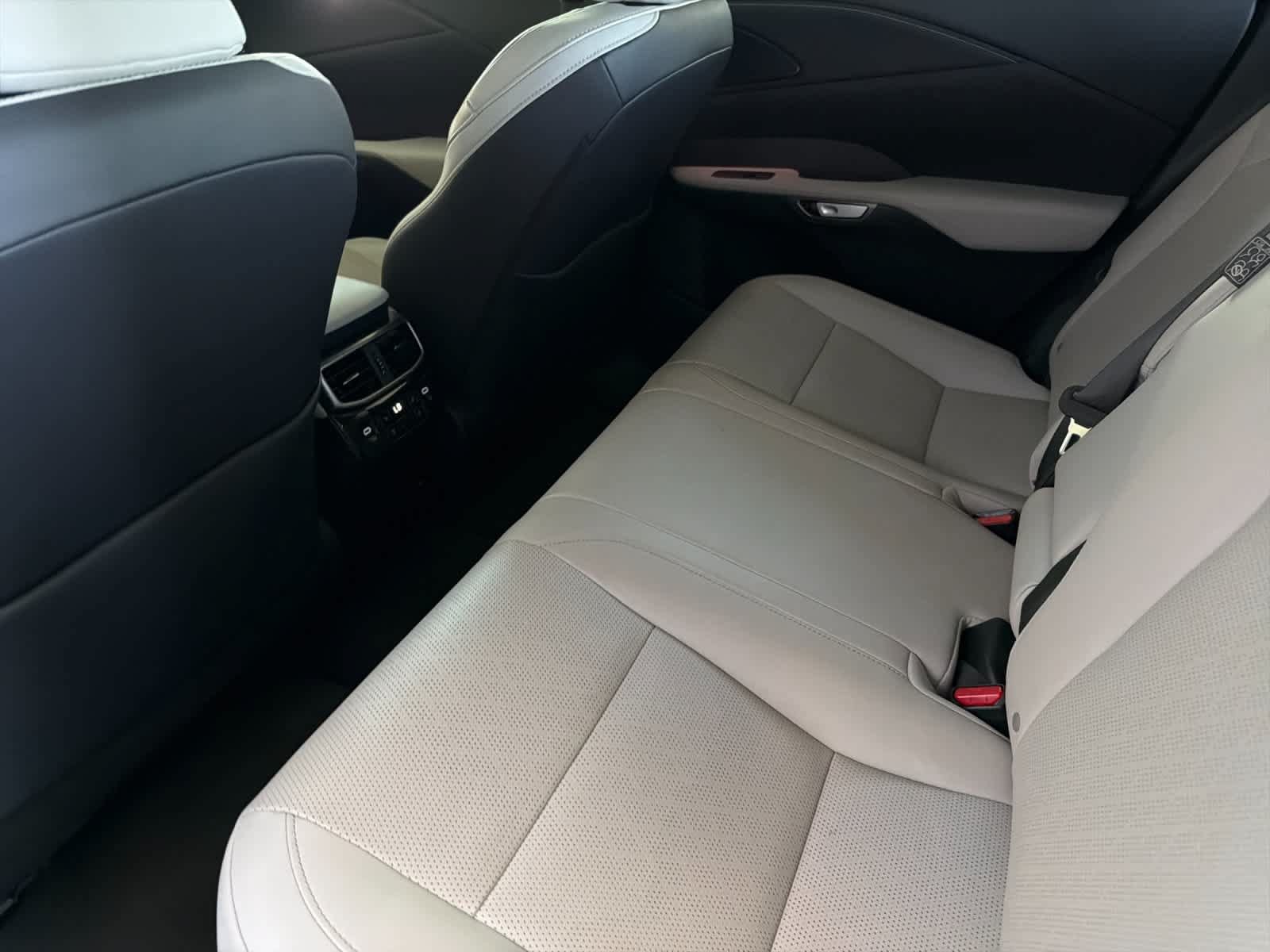 Certified 2023 Lexus RX 350 Premium Plus w/ Cold Area Package FWD image 4