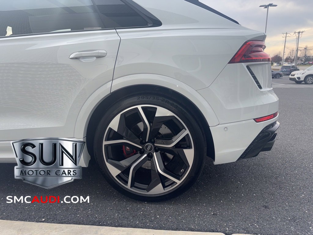 Used 2024 Audi RS Q8 w/ Black Optic Package image 11