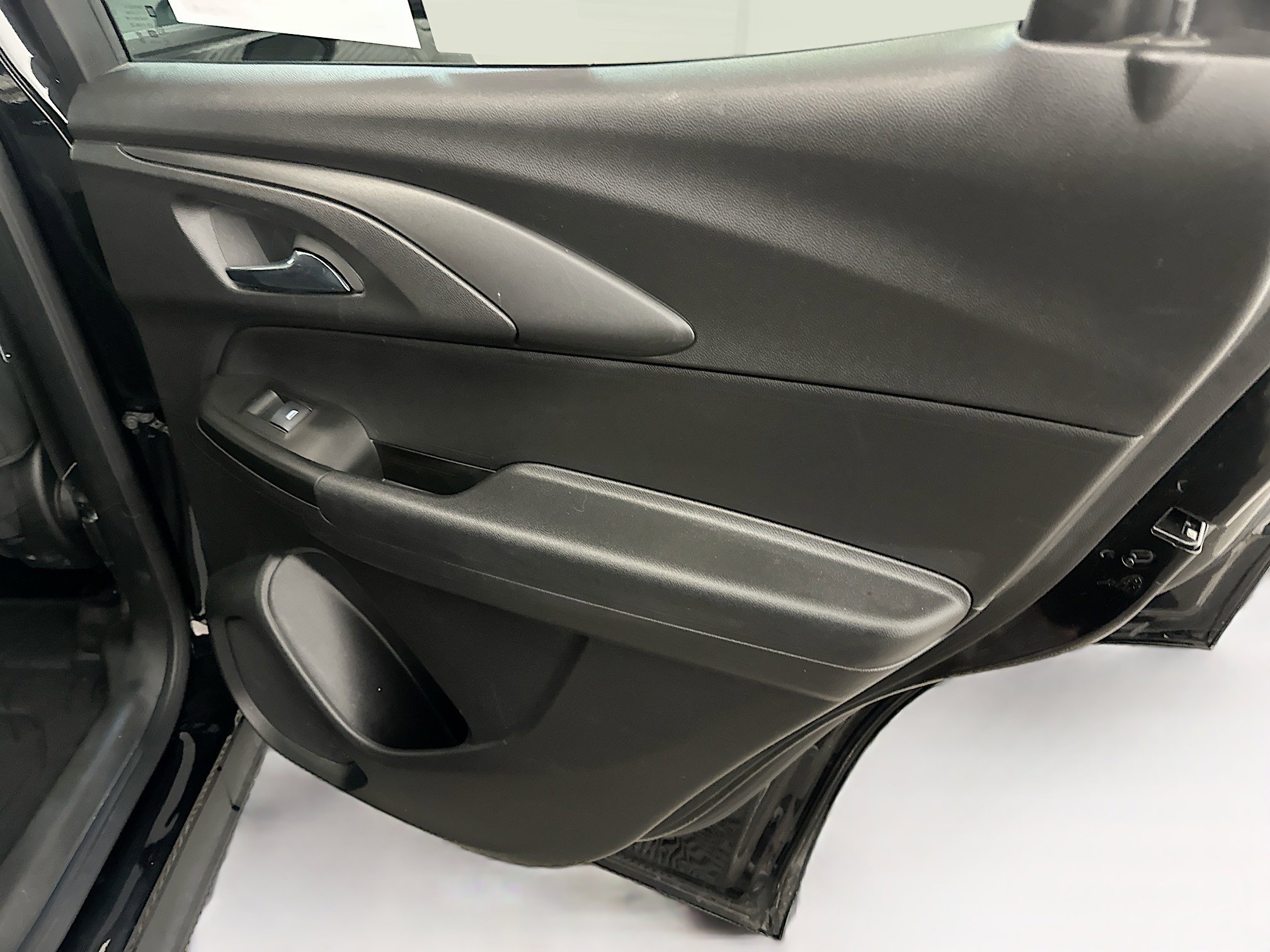 Used 2023 Chevrolet TrailBlazer RS w/ Convenience Package image 31