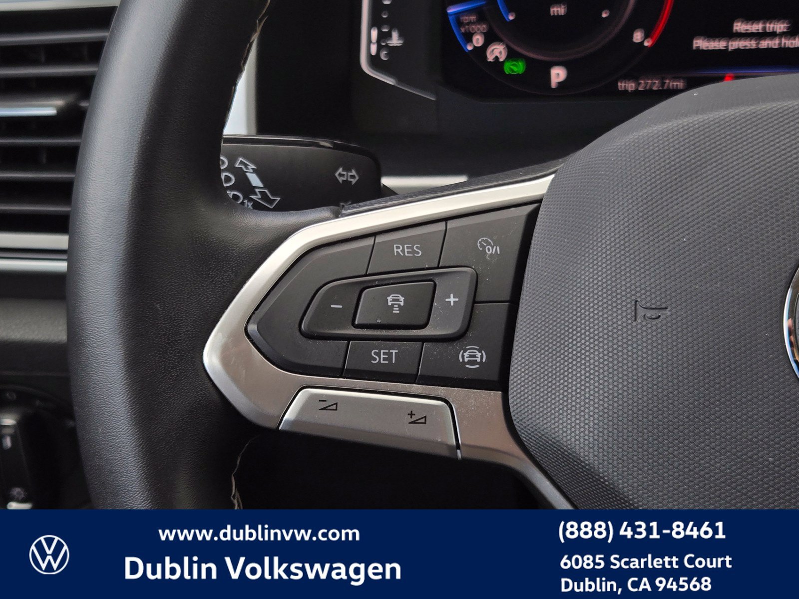 Used 2023 Volkswagen Atlas SE w/ Panoramic Sunroof Package FWD image 23