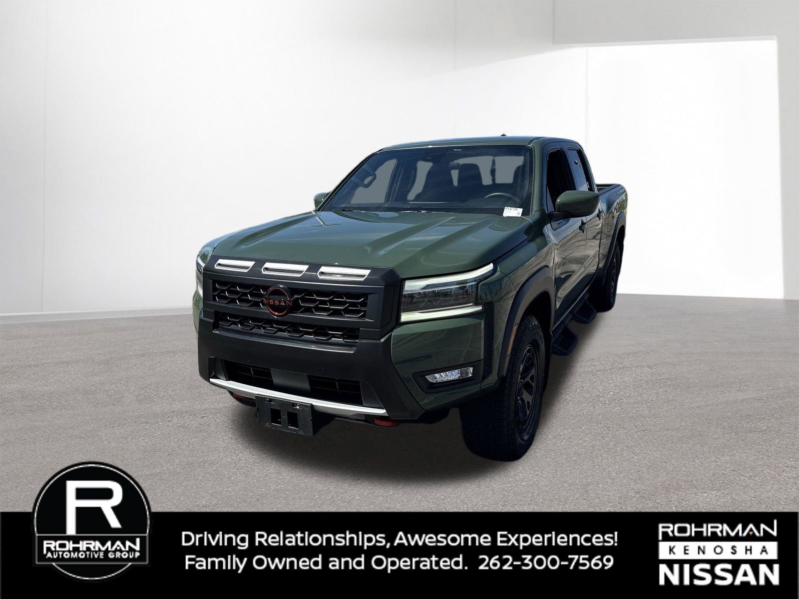Certified 2025 Nissan Frontier PRO-4X AWD/4WD image 2