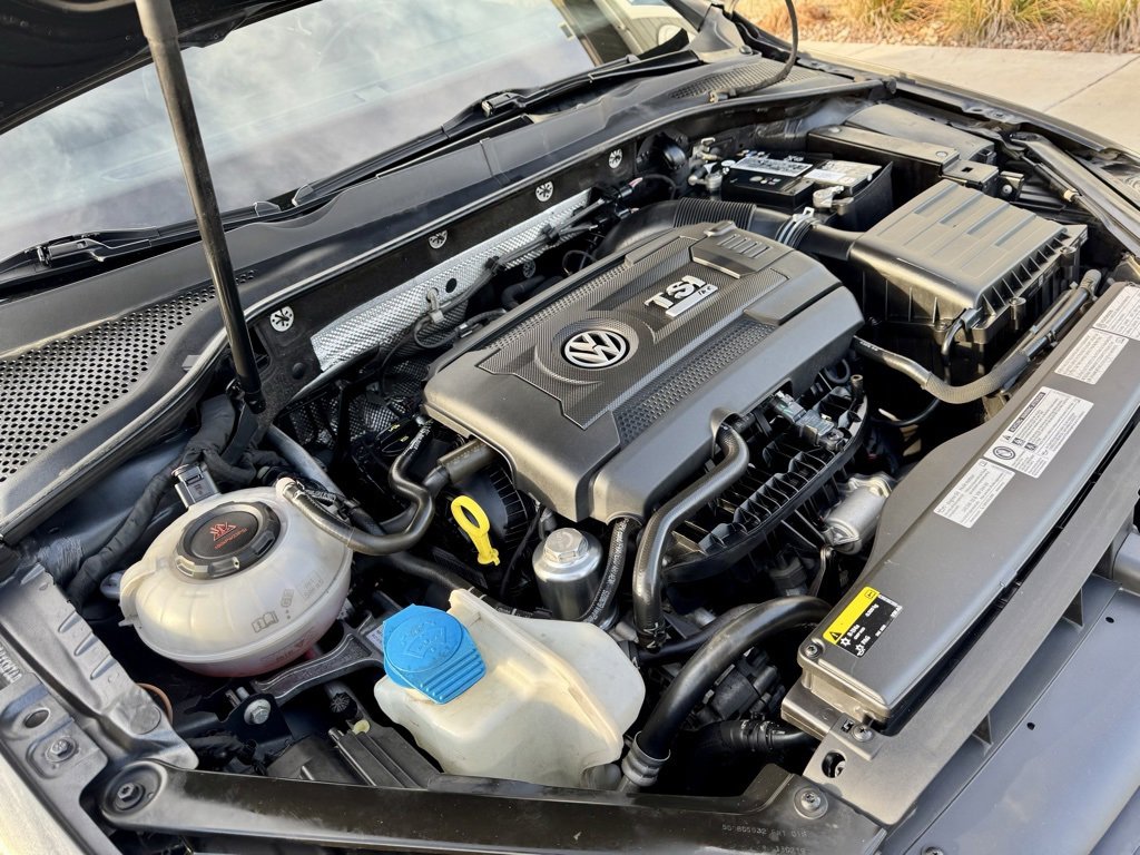 Used 2019 Volkswagen Golf R 4-Door image 47