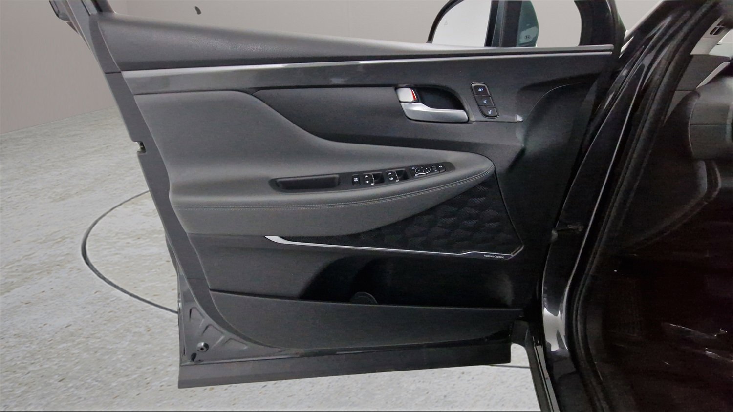 Used 2023 Hyundai Santa Fe Limited image 12