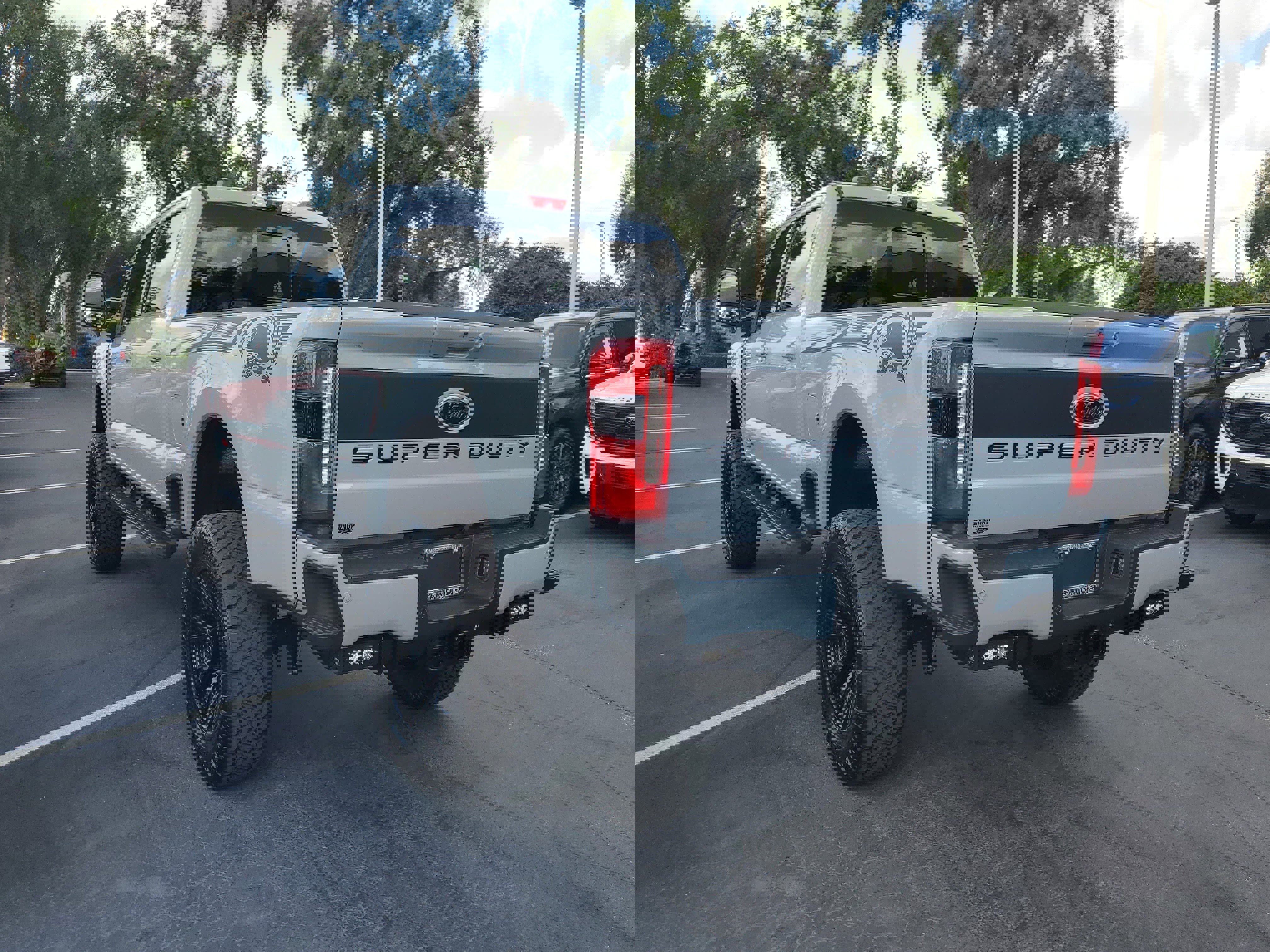 New 2026 Ford F250 Lariat w/ Black Appearance Package image 7