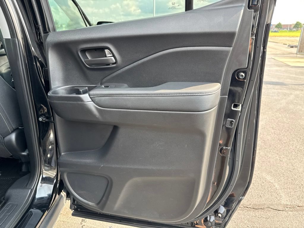 Used 2025 Honda Ridgeline Sport image 35