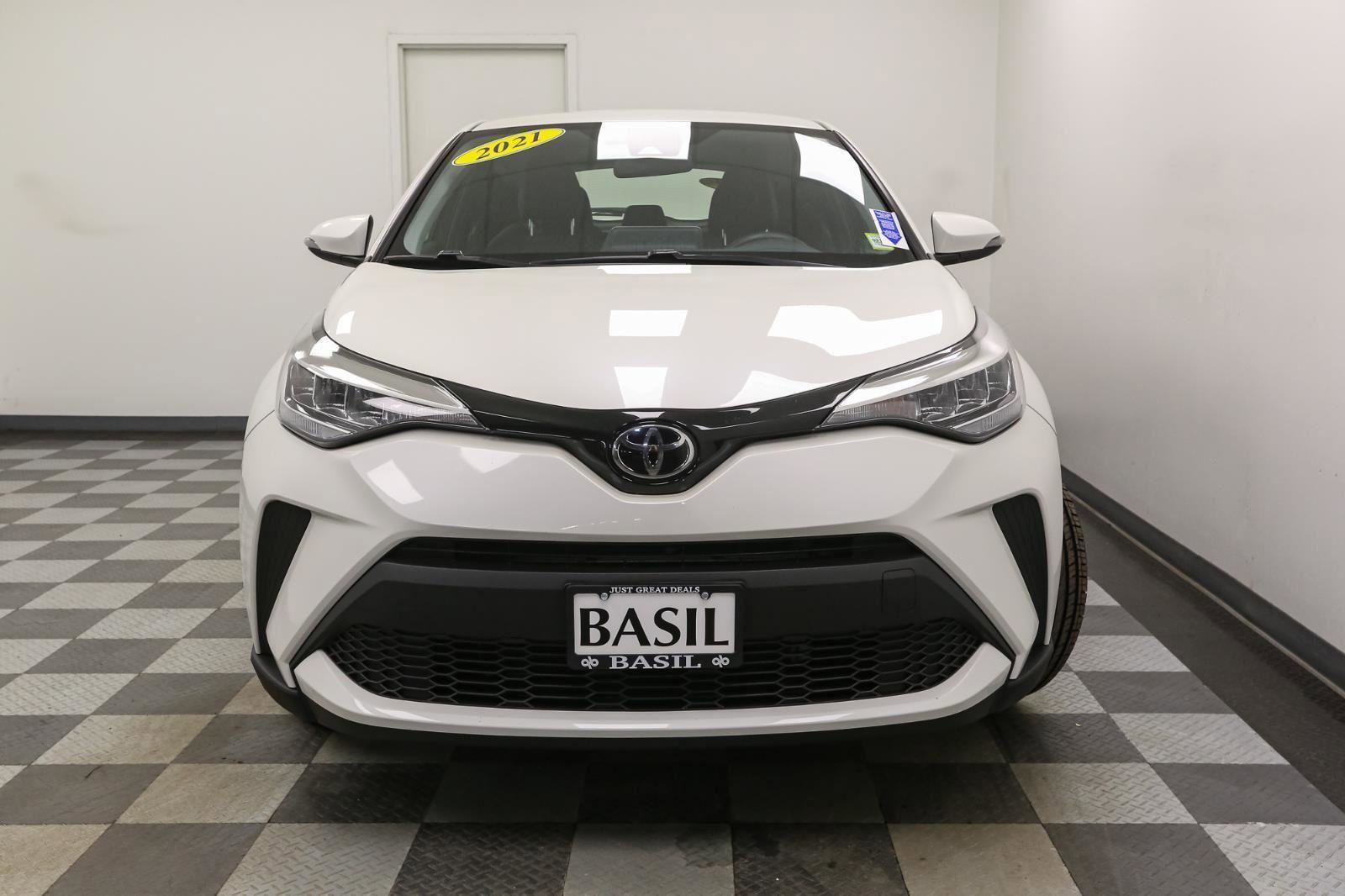 Used 2021 Toyota C-HR LE video 2