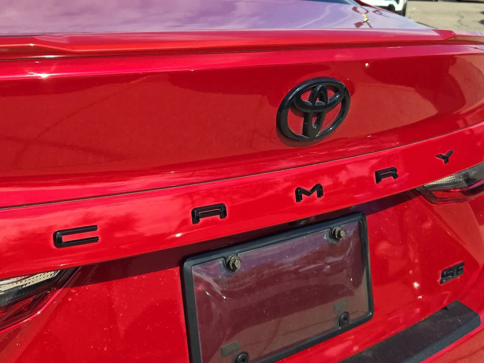 Used 2025 Toyota Camry SE w/ Convenience Package FWD image 13