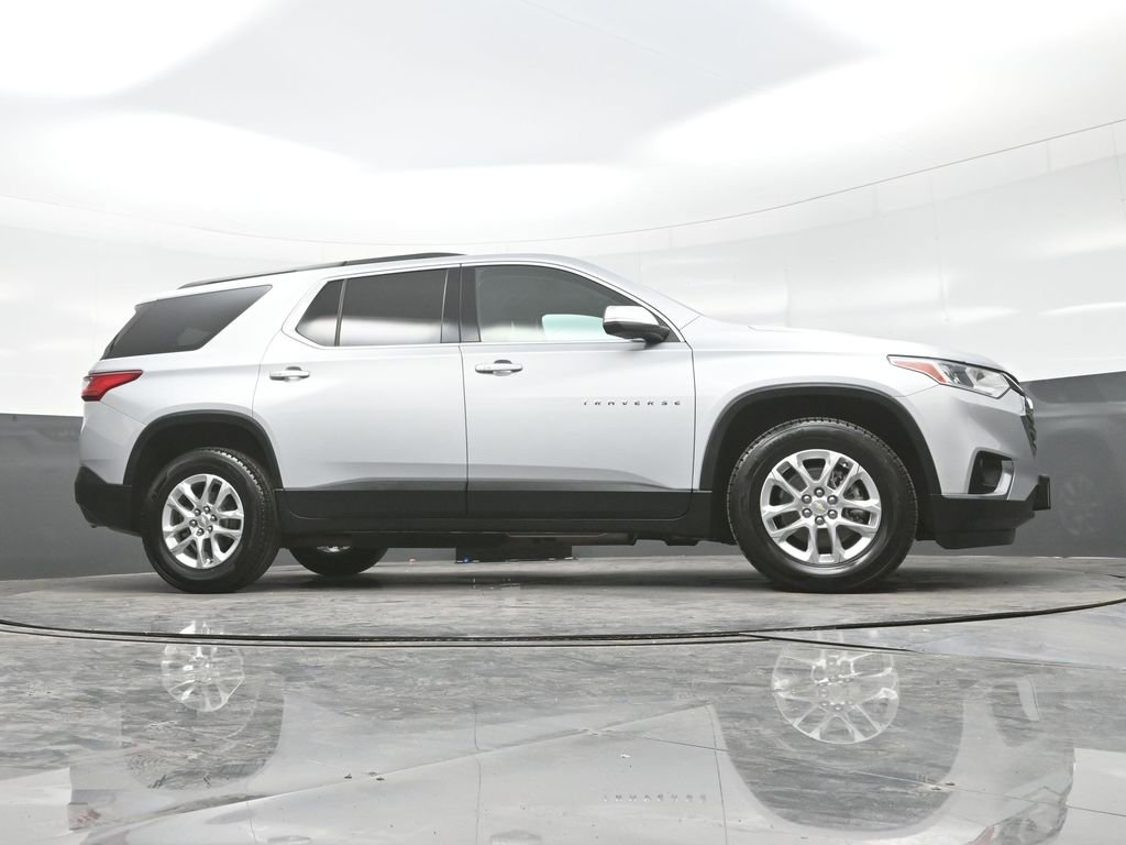 Used 2021 Chevrolet Traverse LT image 28