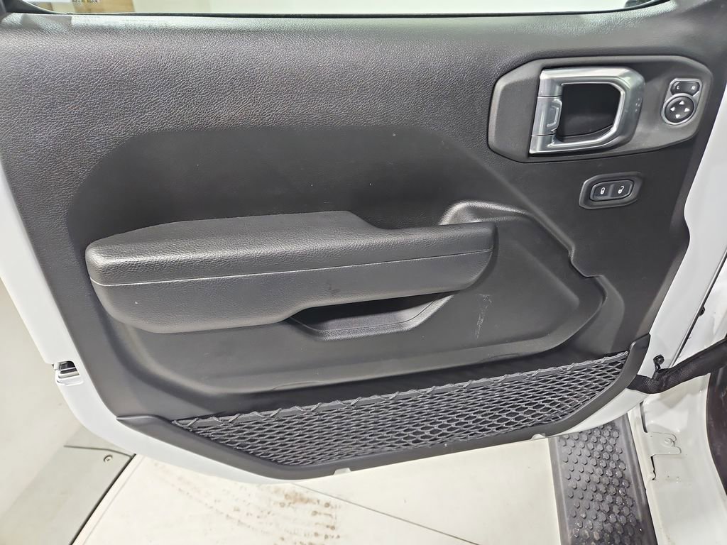 Used 2022 Jeep Wrangler Sport S image 11