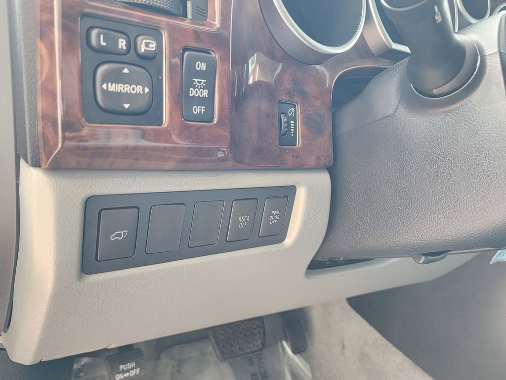 Used 2008 Toyota Sequoia Limited image 18