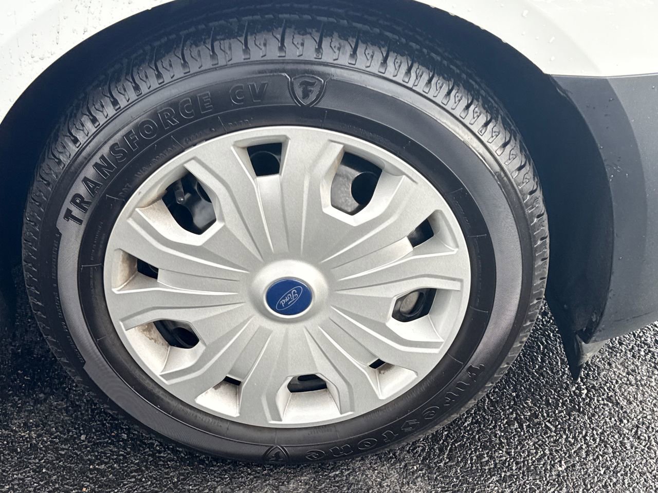 Used 2023 Ford Transit Connect XL image 9