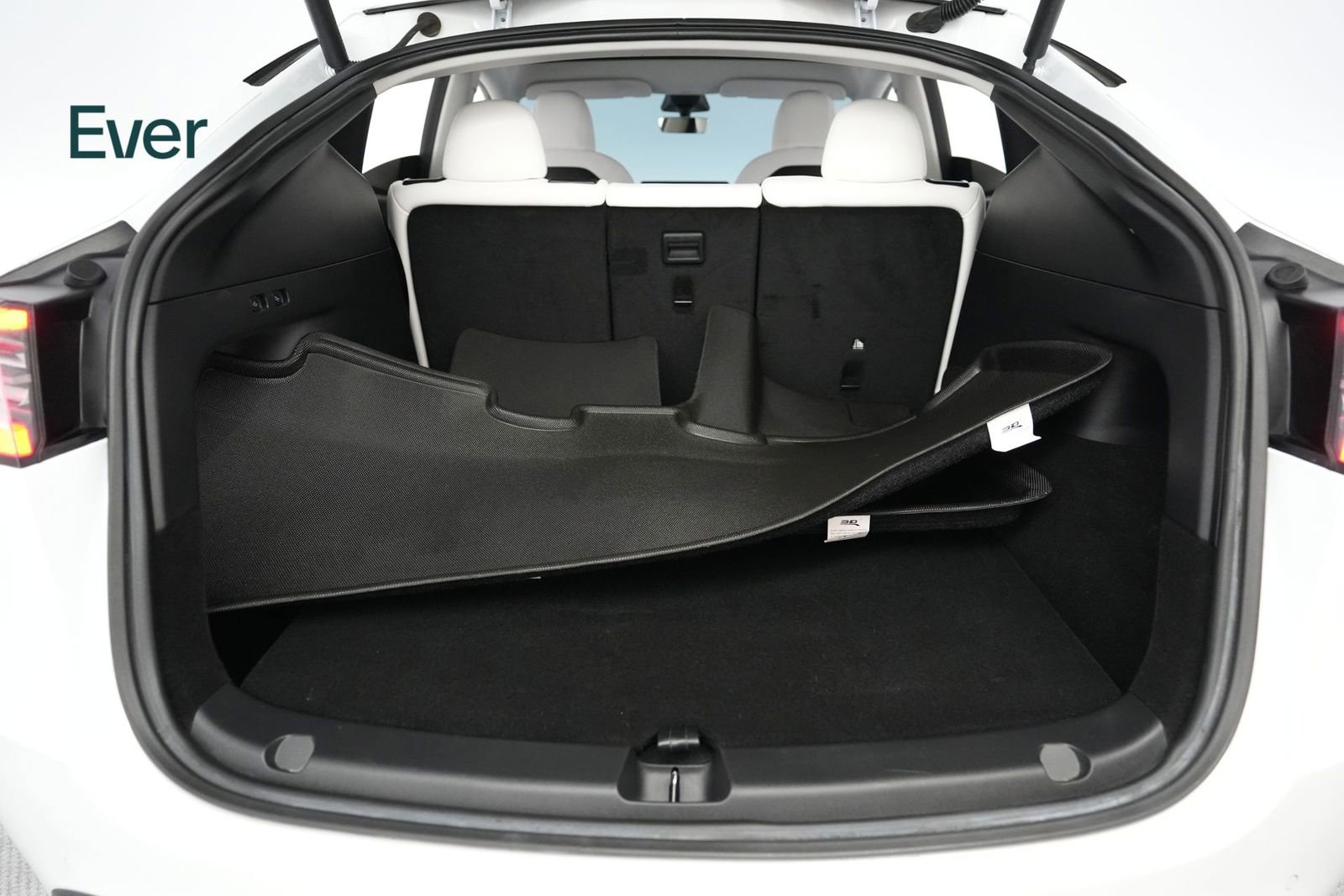 Used 2022 Tesla Model Y Performance image 8