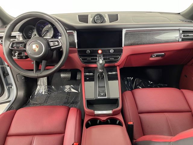 New 2025 Porsche Macan image 40