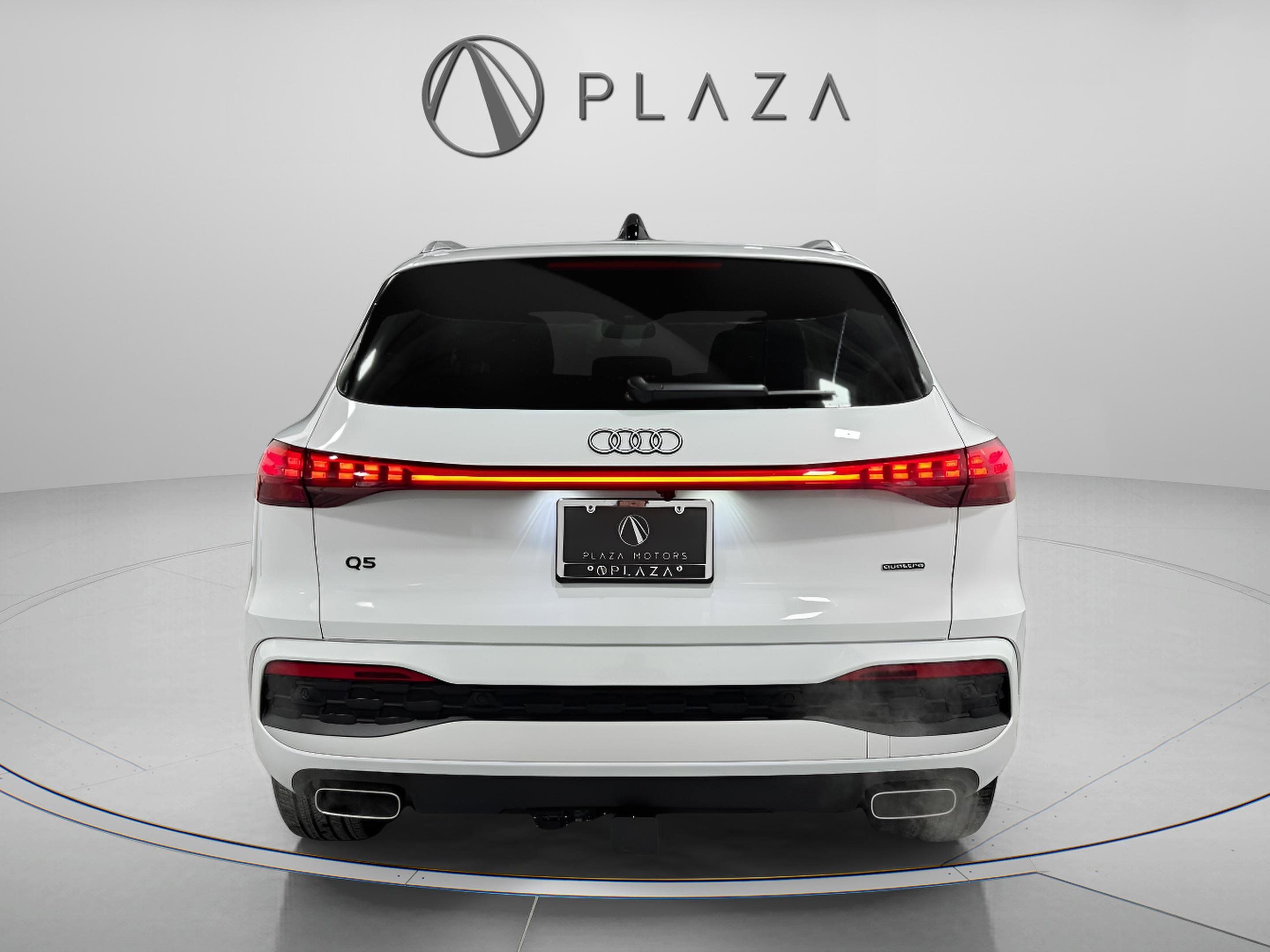 Certified 2025 Audi Q5 Premium w/ Convenience Package image 4