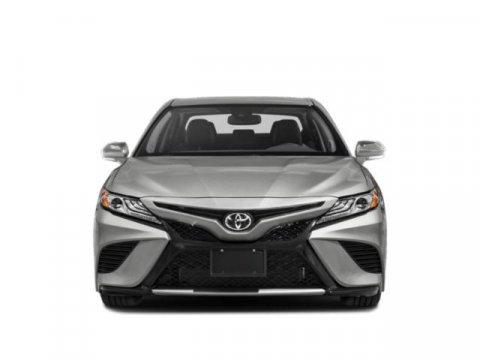 Used 2018 Toyota Camry XSE image 4