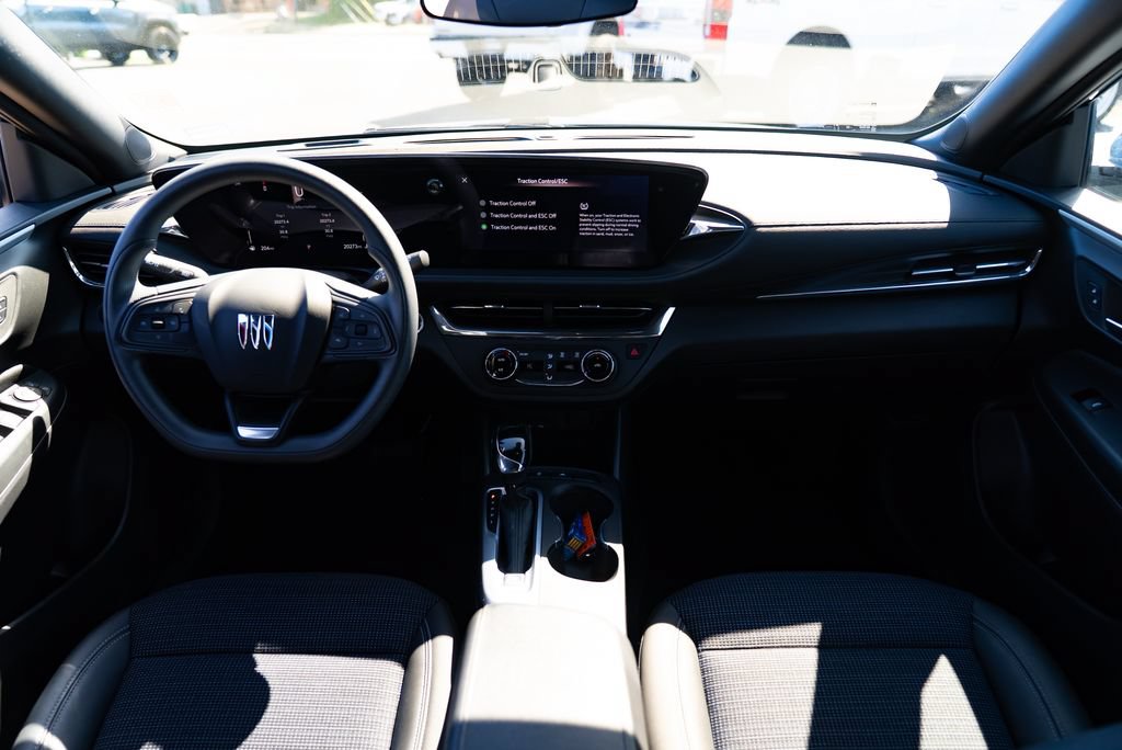Used 2025 Buick Envista Preferred FWD image 8