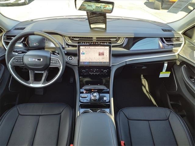 New 2022 Jeep Grand Cherokee Limited 4xe w/ Luxury Tech Group II image 16