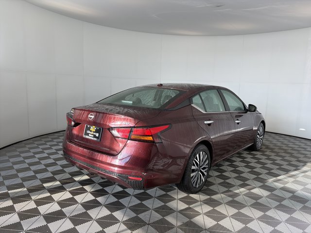 Certified 2024 Nissan Altima 2.5 SV FWD image 10