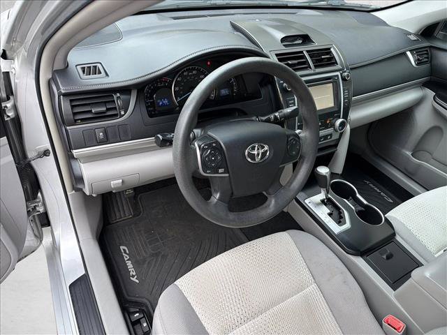 Used 2014 Toyota Camry LE FWD image 14