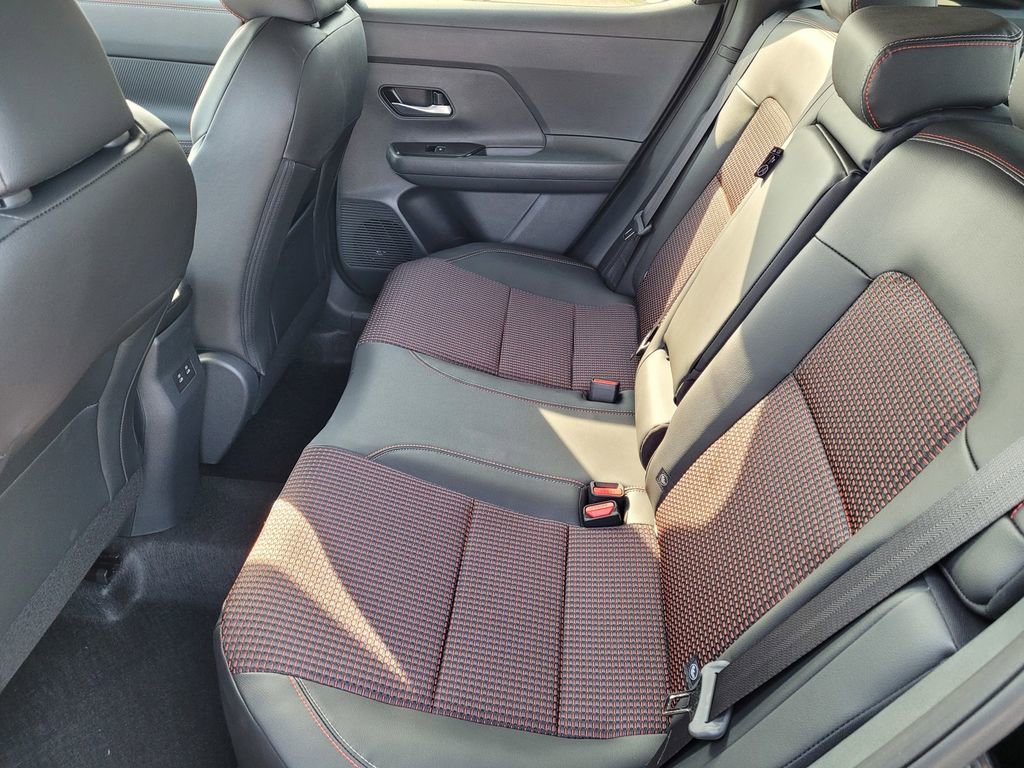 New 2026 Nissan Kicks SR image 6