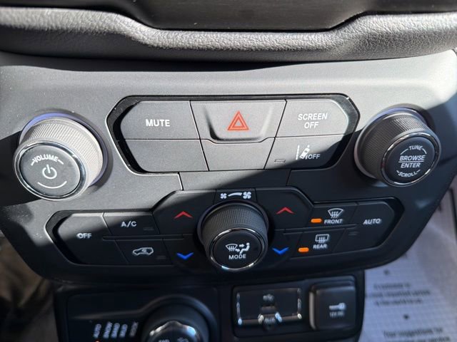 Used 2022 Jeep Renegade Trailhawk image 18