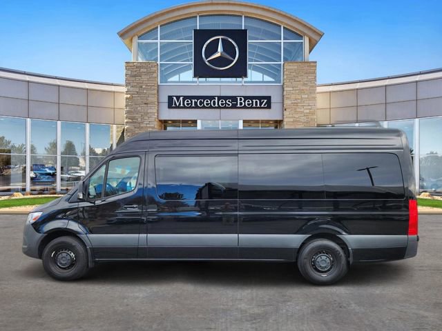 Used 2024 Mercedes-Benz Sprinter 2500 image 2