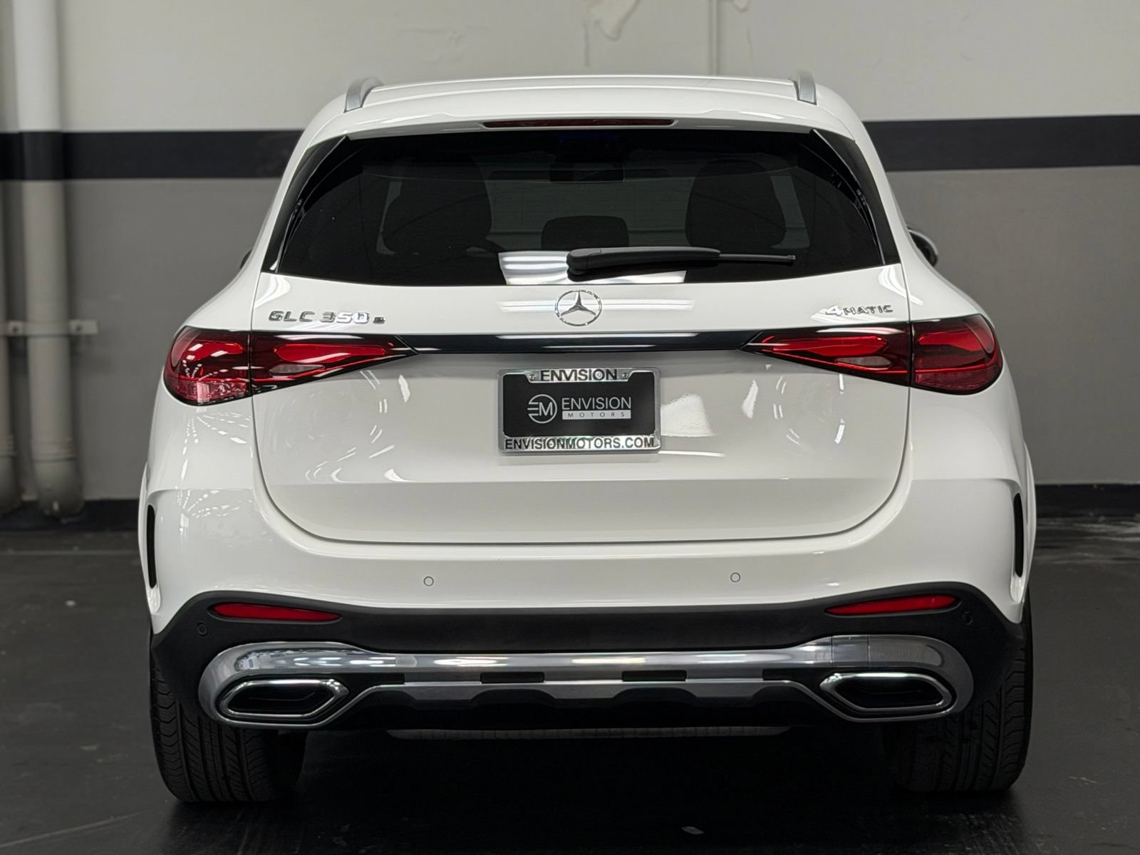 Used 2025 Mercedes-Benz GLC 350e 4MATIC image 11