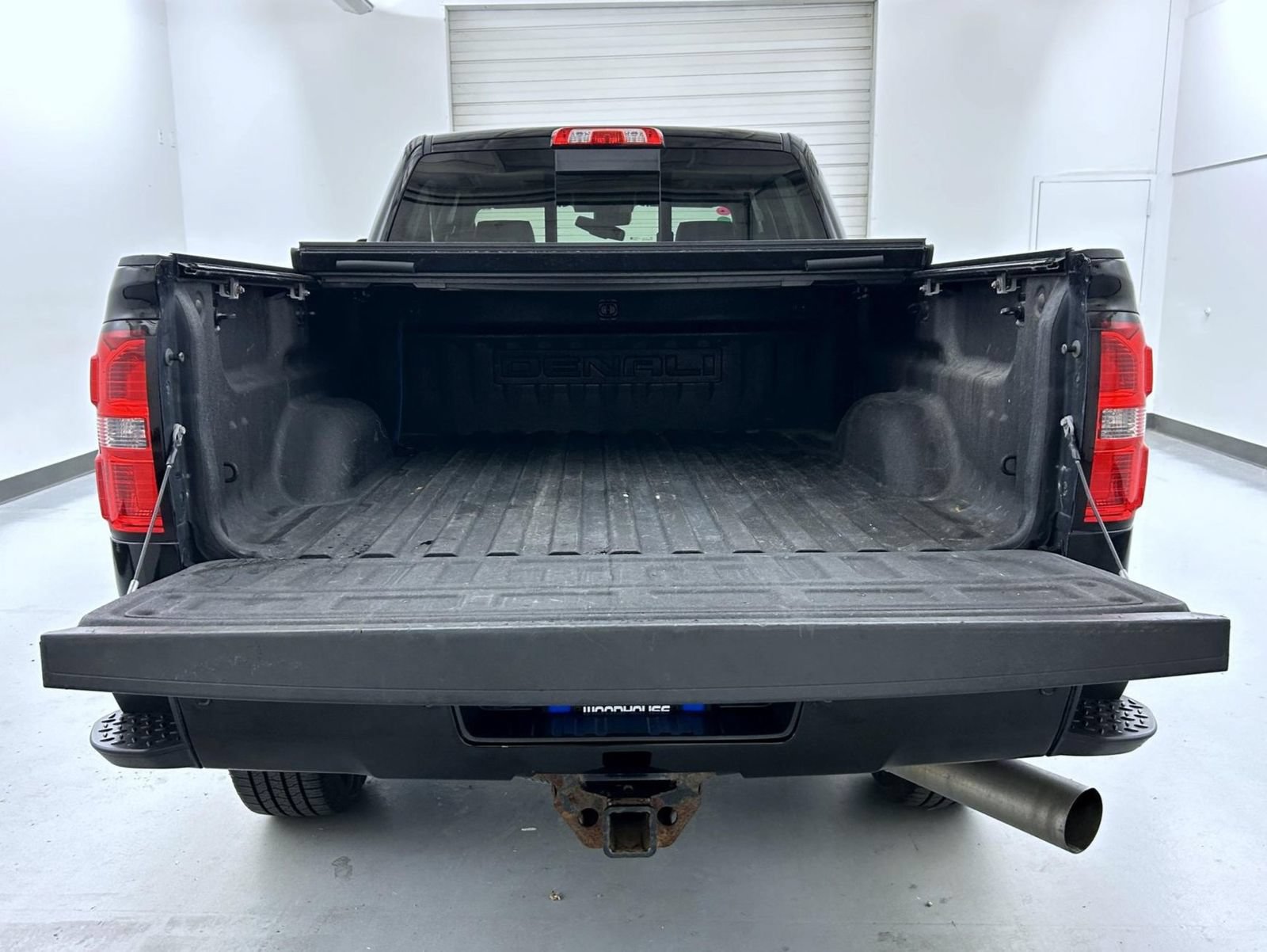 Used 2015 GMC Sierra 2500 Denali w/ Duramax Plus Package AWD/4WD image 22