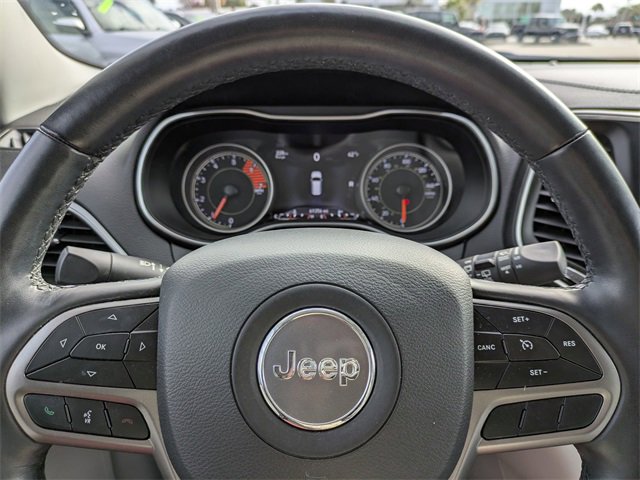 Used 2021 Jeep Cherokee Latitude Lux w/ Comfort/Convenience Group image 29