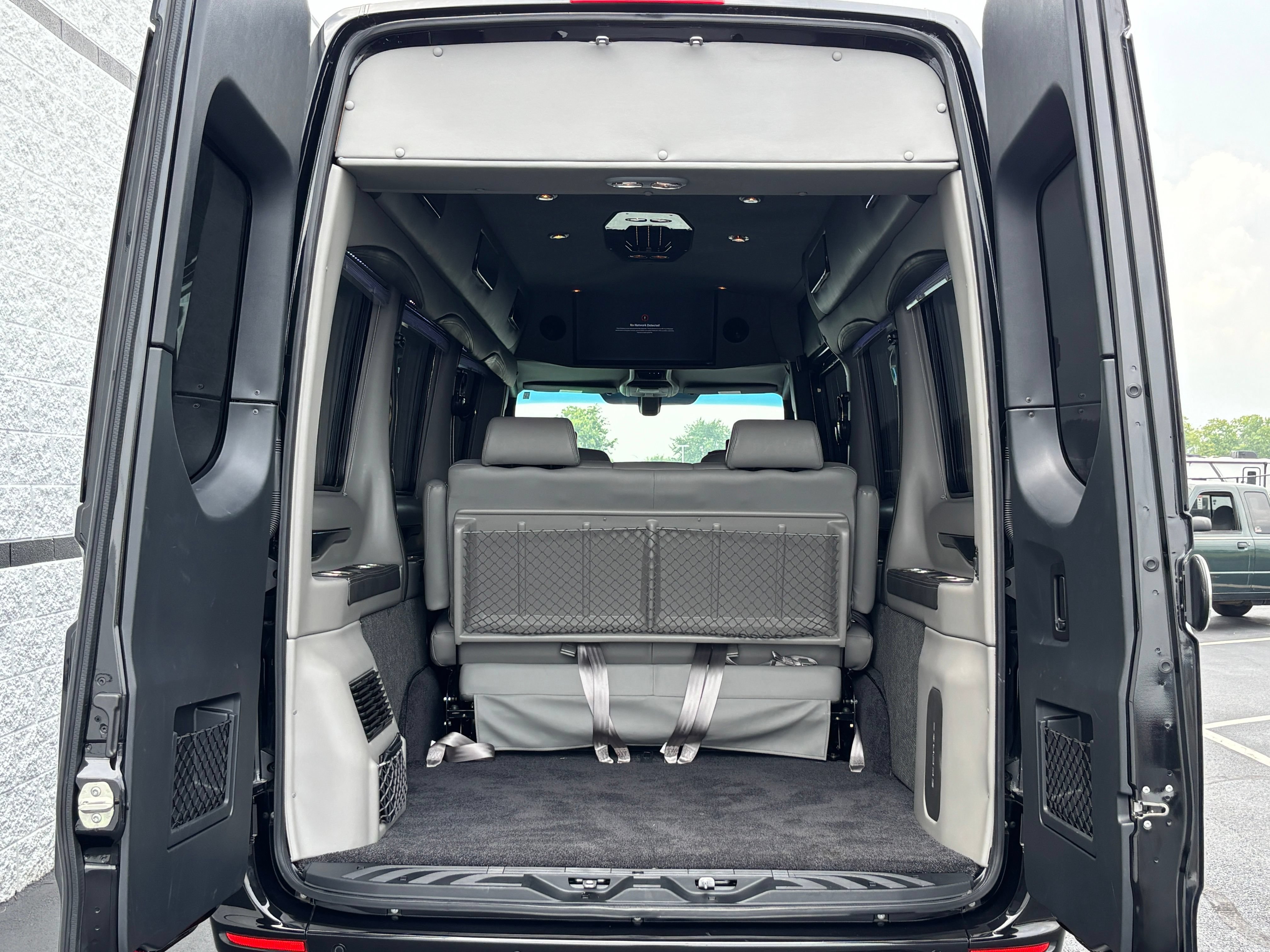 Used 2023 Mercedes-Benz Sprinter 2500 image 16